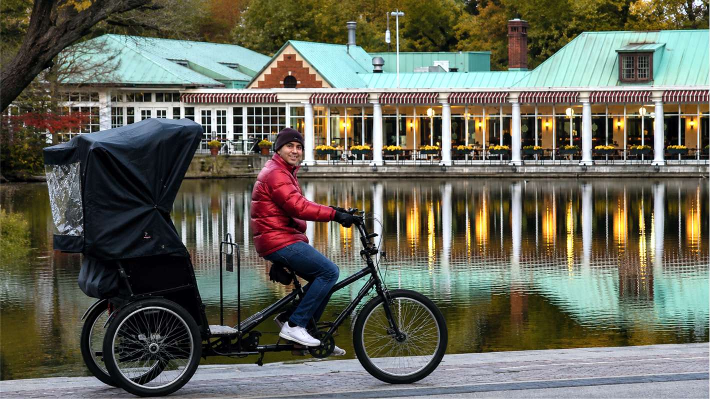 Golden-hour romantic pedicab ride in Central Park